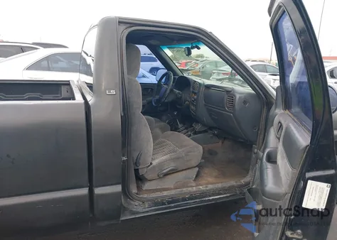 2002 Chevrolet S-10 Ls z USA, uszkodzony, nr VIN 1GCCS145028197680